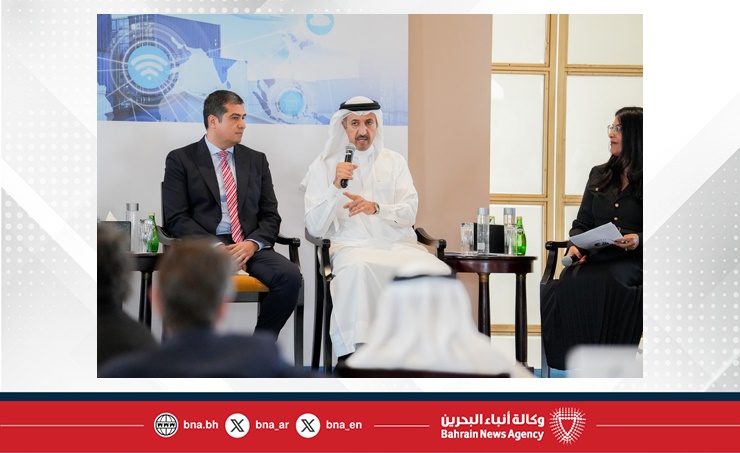 وزير المواصلات والاتصالات يستعرض مستقبل النقل والاتصالات في مملكة البحرين خلال فعالية لغرفة التجارة الأمريكية في البحرين